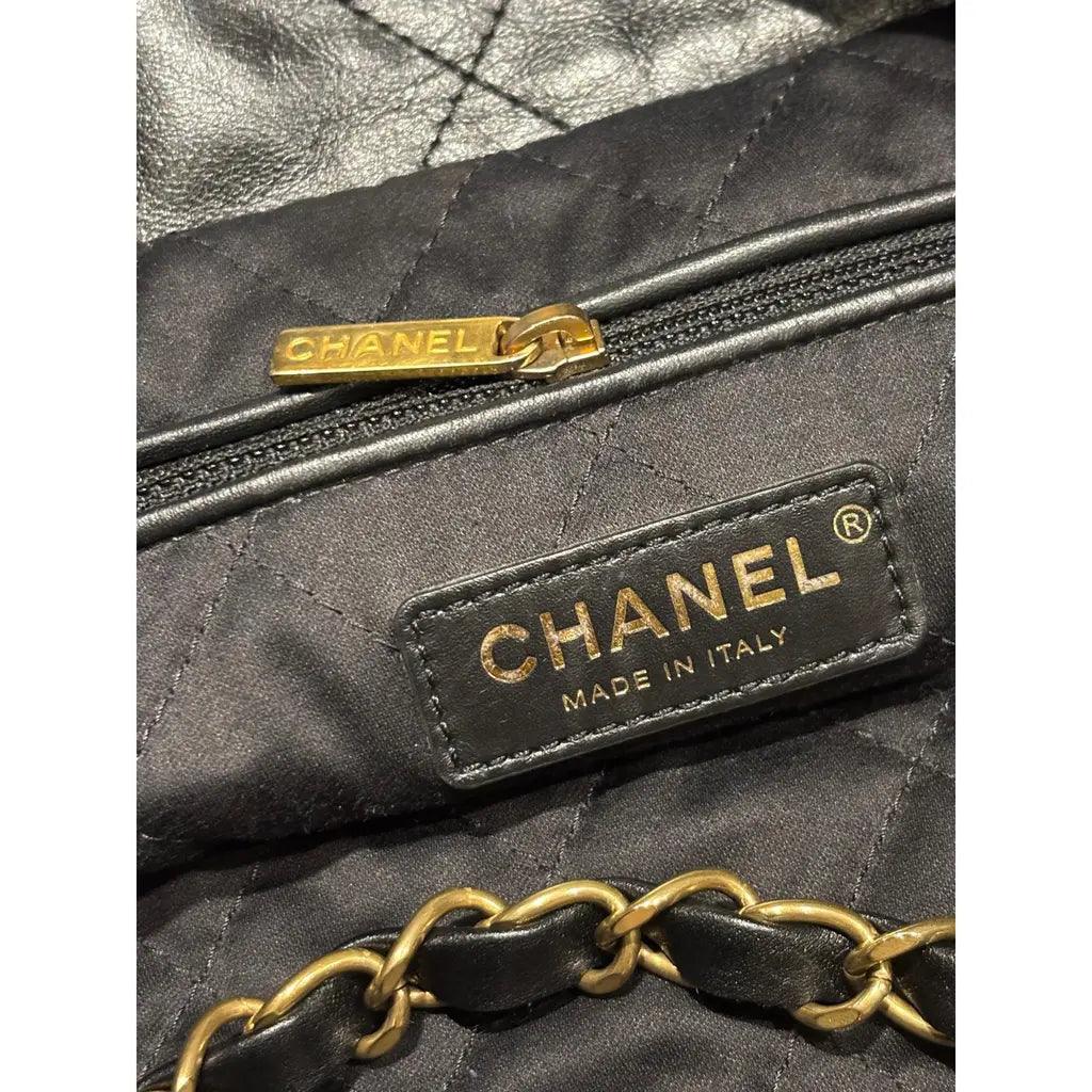 Chanel Sac 22